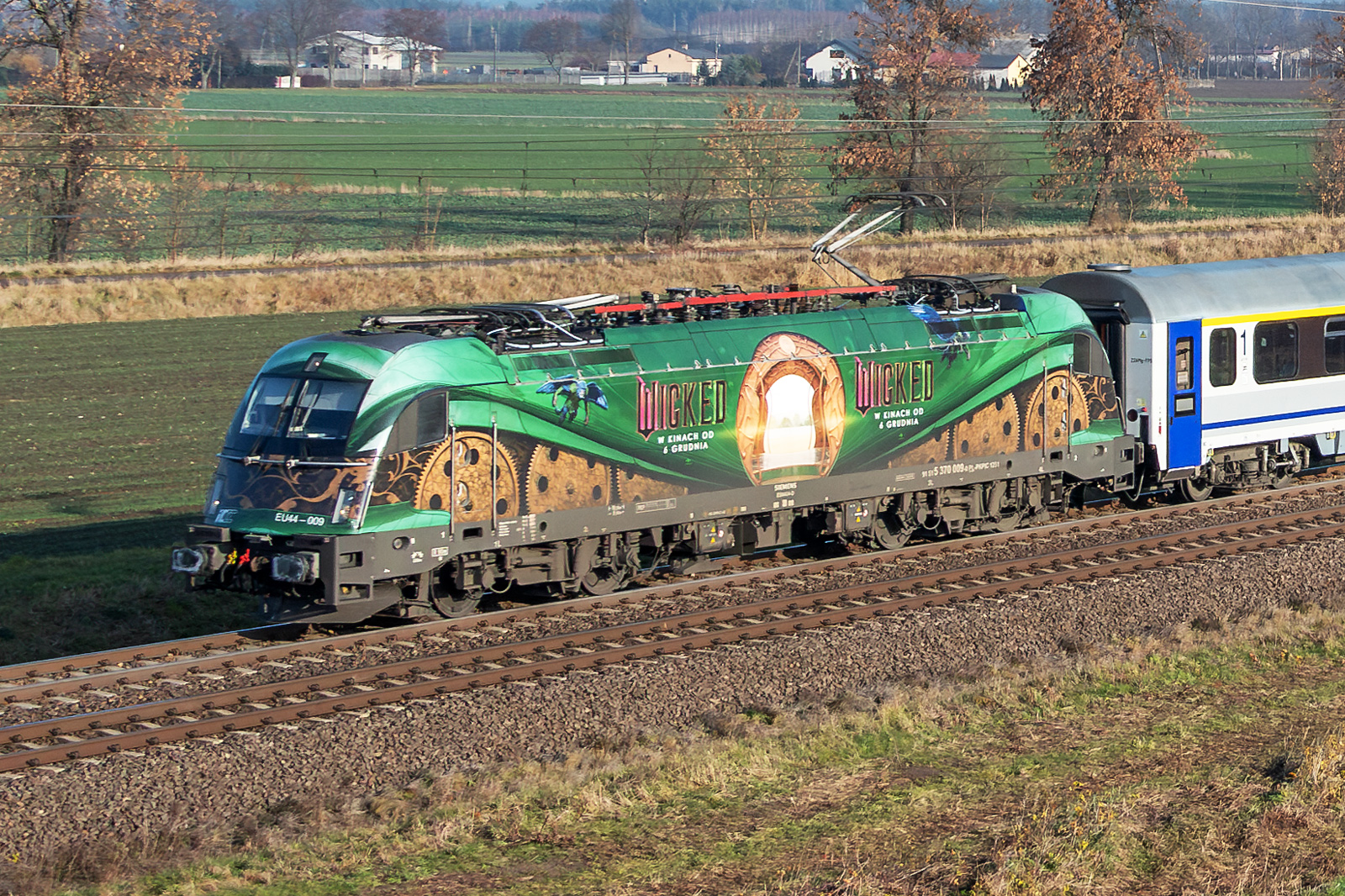 EU44-009 [PKP InterCity]