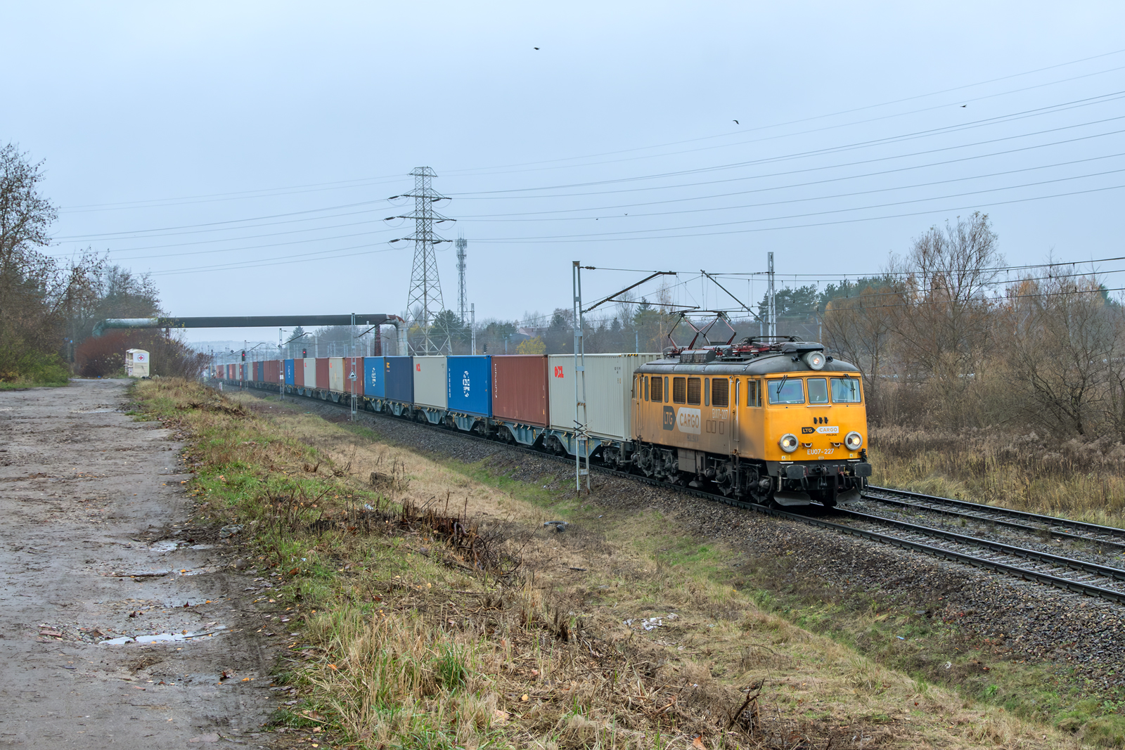 EU07-227 [LTG Cargo]