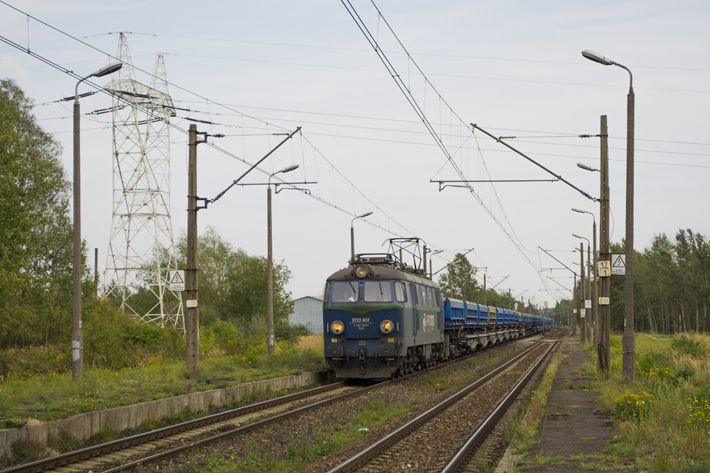 ET22-637 [PKP Cargo]