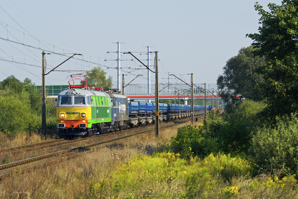 ET22-233 [PKP Cargo]