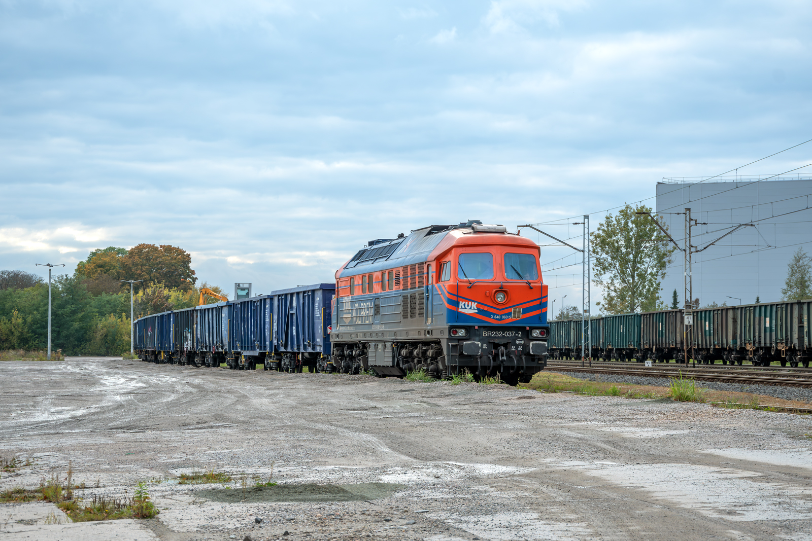 BR232 037-2 [KUK Kompleksowe Usługi Kolejowe]