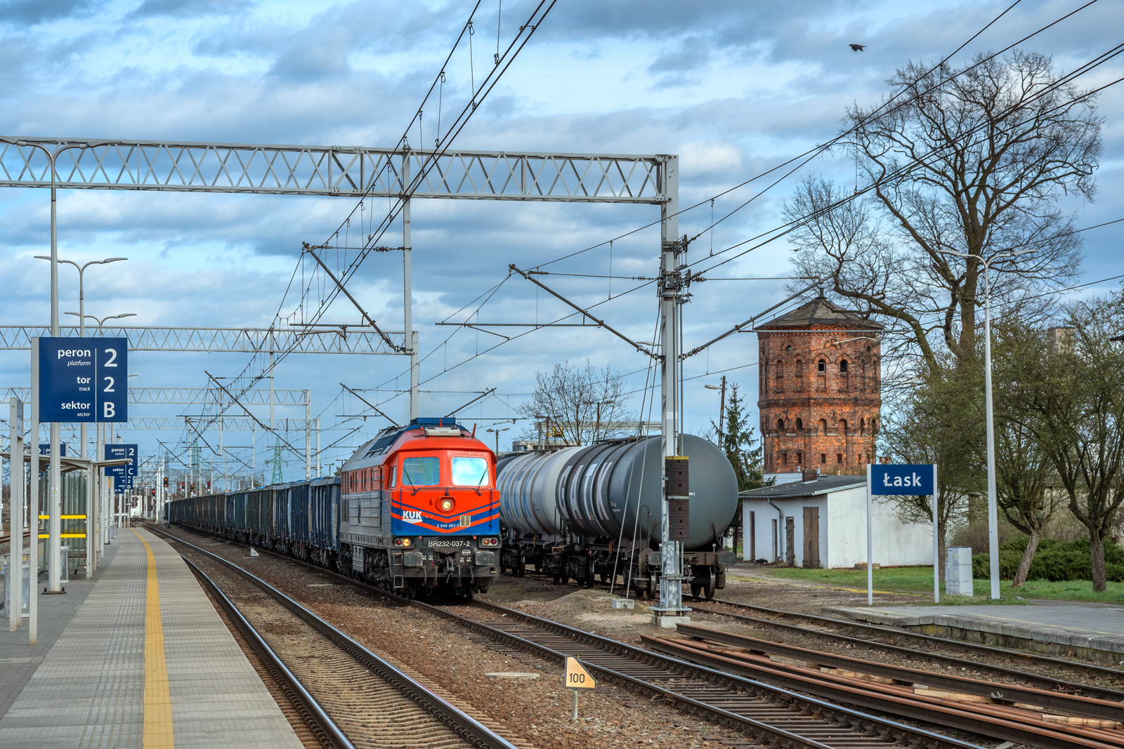 BR232 037-2 [KUK Kompleksowe Usługi Kolejowe]