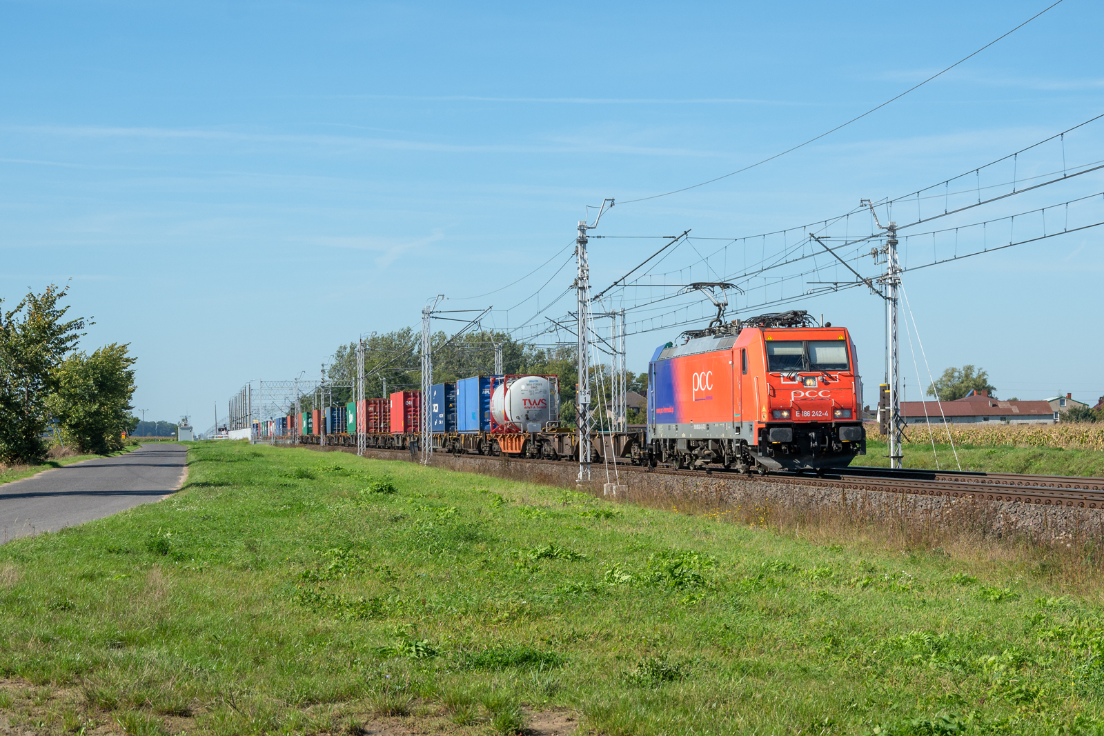 E186 242-4 [PCC Intermodal]