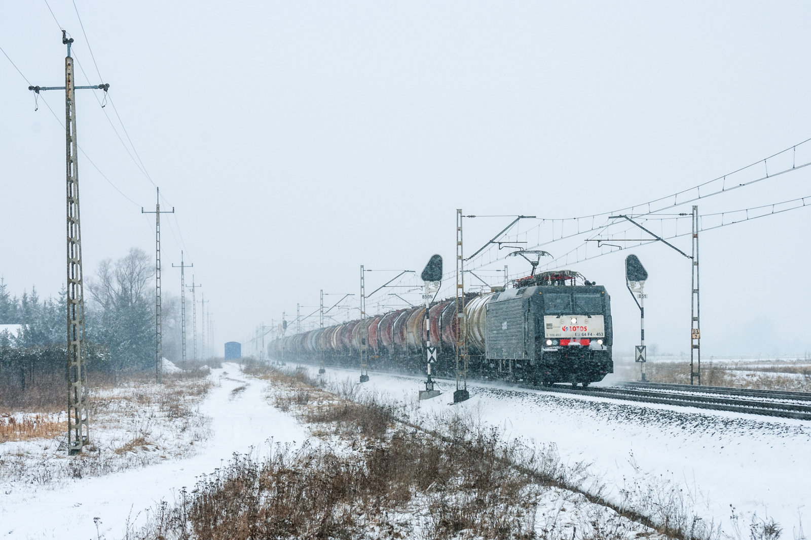 E189-453 [Lotos Kolej]