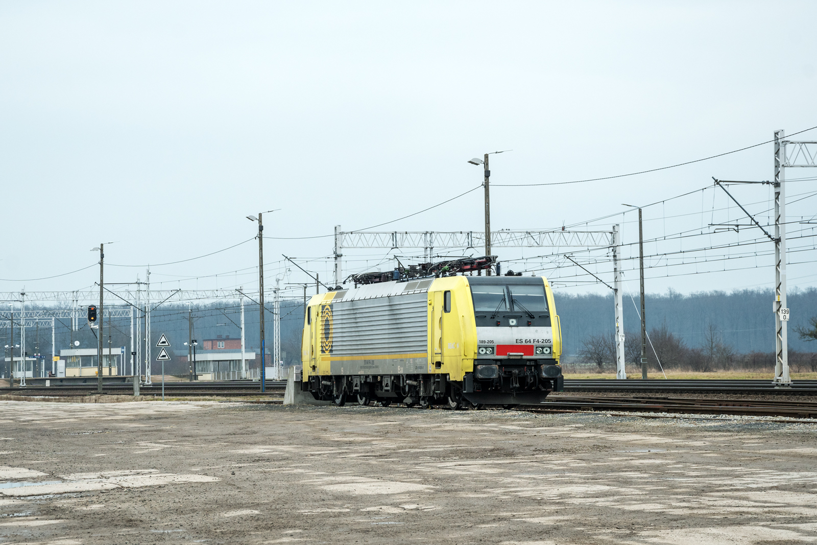 E189-205 [LTG Cargo]