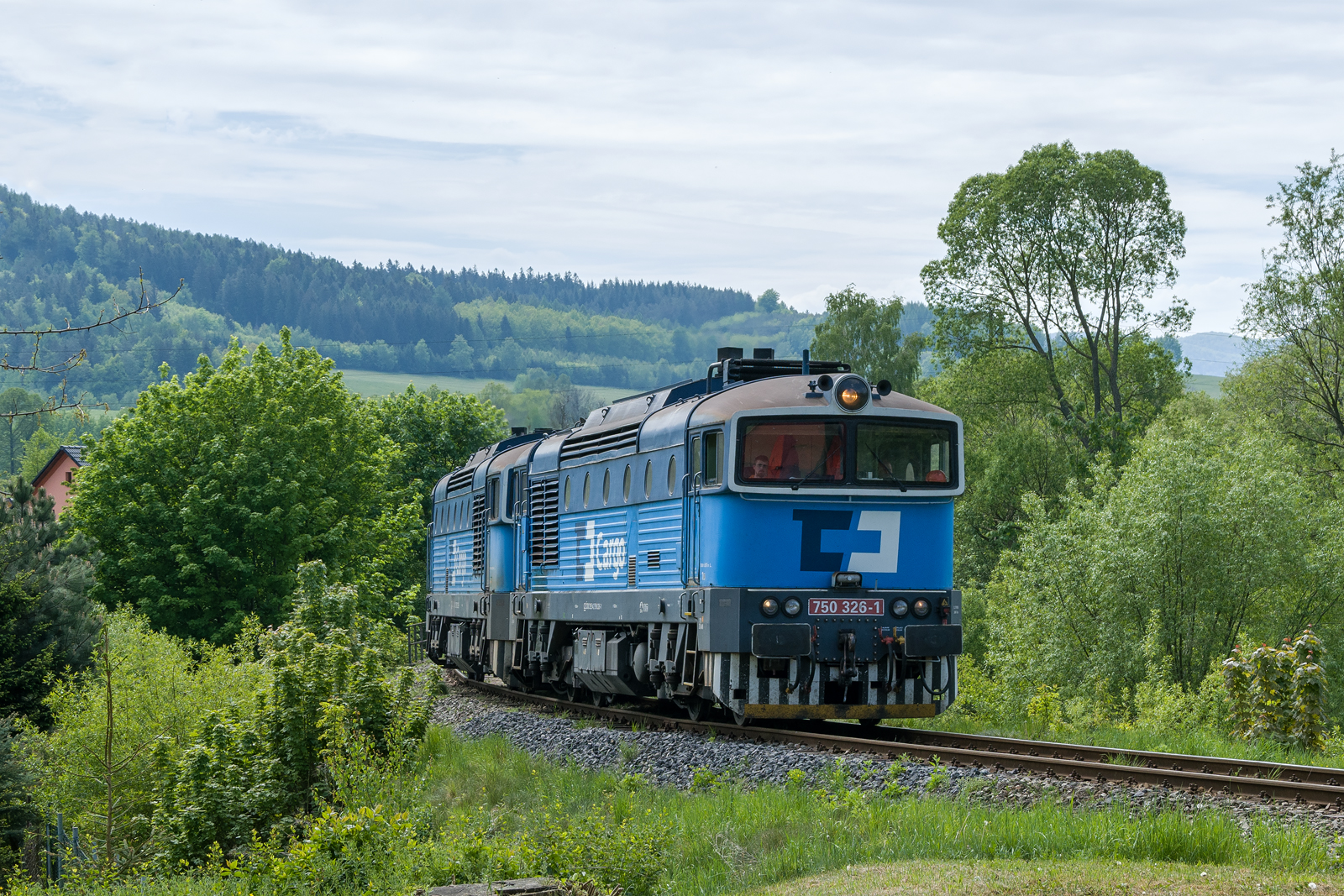 750 326-1 [CD Cargo]