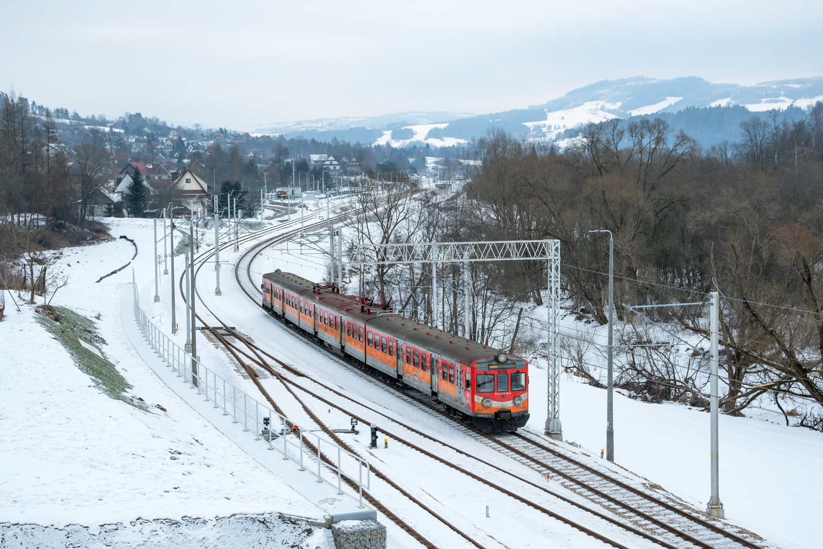 EN57-1373 [Polregio]