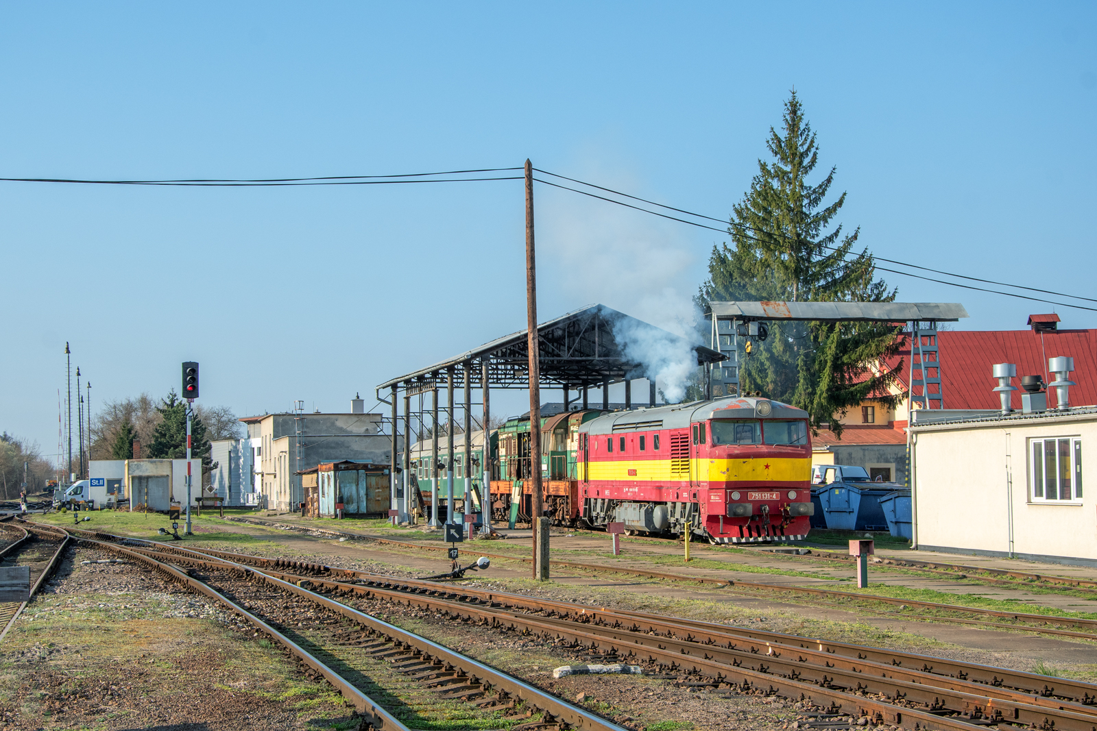 751 131-4